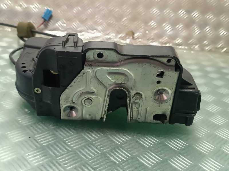 Recambio de cerradura puerta trasera izquierda para mercedes-benz clase e (w211) berlina referencia OEM IAM 2M7300535  