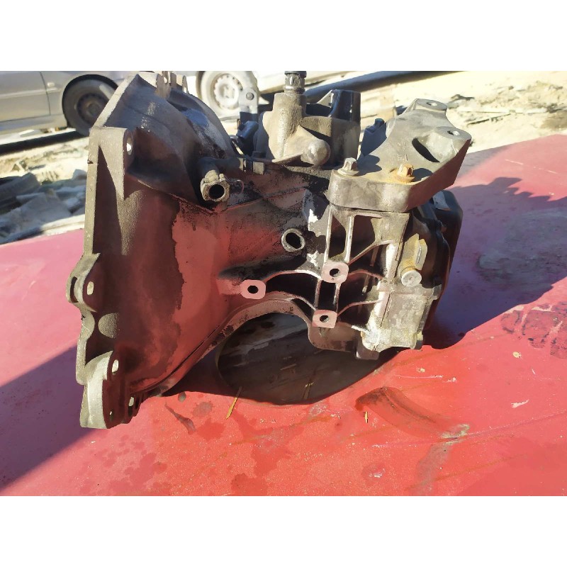 Recambio de caja cambios para opel corsa d catch me referencia OEM IAM 90400206  5 VELOCIDADES