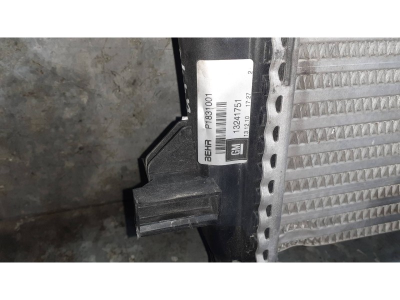 Recambio de intercooler para opel insignia berlina referencia OEM IAM 13241751 P1831001 BEHR