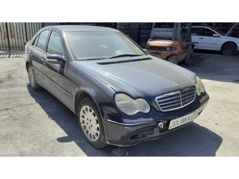 mercedes-benz clase c (w203) berlina del año 2002