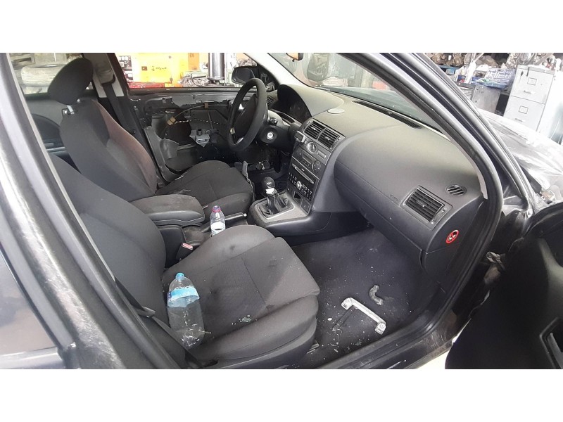 ford mondeo berlina (ge) del año 2004