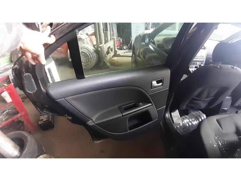 ford mondeo berlina (ge) del año 2004