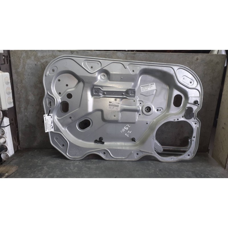 Recambio de elevalunas delantero izquierdo para ford focus lim. (cb4) referencia OEM IAM 984570211 SIN MOTOR ELECTRICO