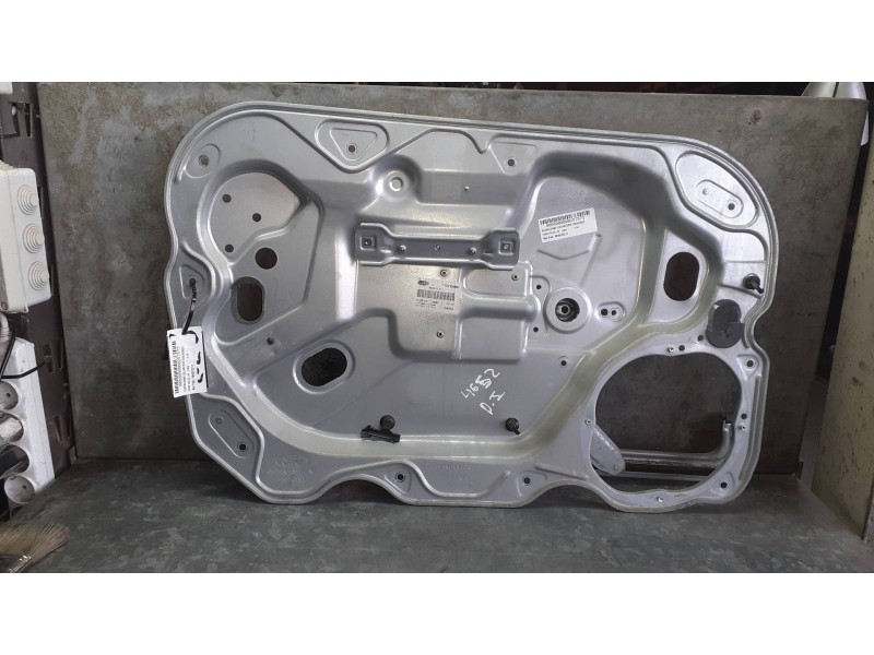 Recambio de elevalunas delantero izquierdo para ford focus lim. (cb4) referencia OEM IAM 984570211 SIN MOTOR ELECTRICO