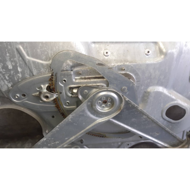 Recambio de elevalunas delantero izquierdo para ford focus lim. (cb4) referencia OEM IAM 984570211 SIN MOTOR ELECTRICO