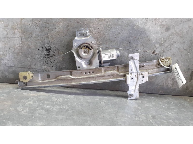 Recambio de elevalunas delantero derecho para peugeot 207 referencia OEM IAM 9681182280 CON MOTOR ELECTRICO