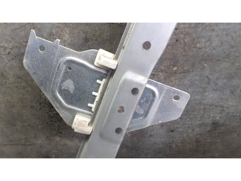 Recambio de elevalunas trasero izquierdo para citroen c3 referencia OEM IAM 9683129080  MANUAL