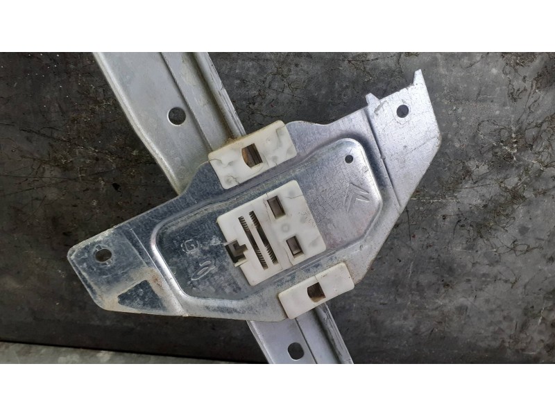 Recambio de elevalunas trasero izquierdo para citroen c3 referencia OEM IAM 9683129080  MANUAL