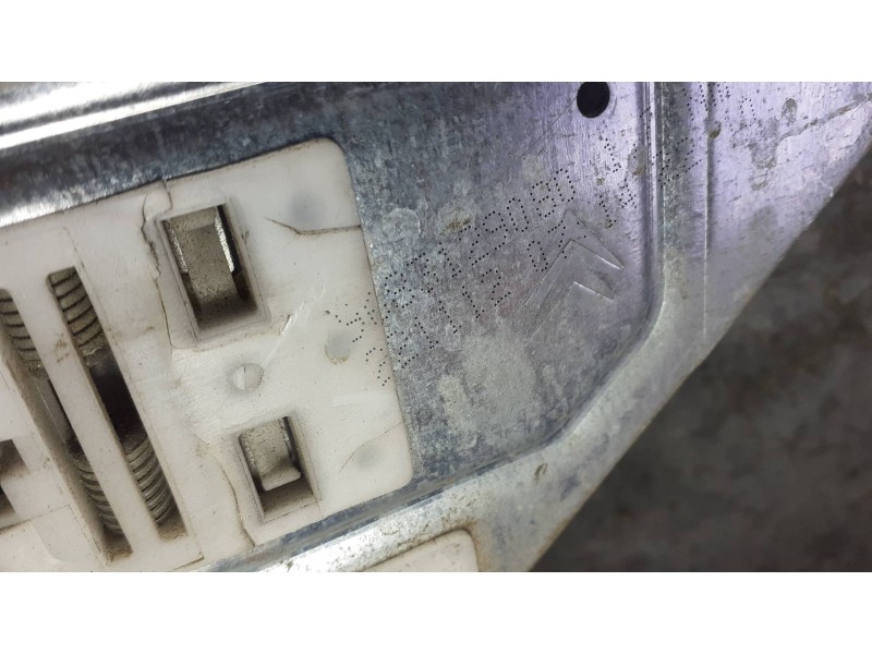 Recambio de elevalunas trasero izquierdo para citroen c3 referencia OEM IAM 9683129080  MANUAL