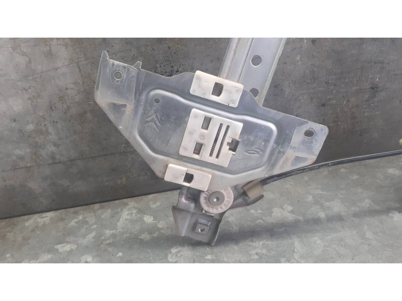 Recambio de elevalunas trasero derecho para citroen c3 referencia OEM IAM 9683128980  MANUAL
