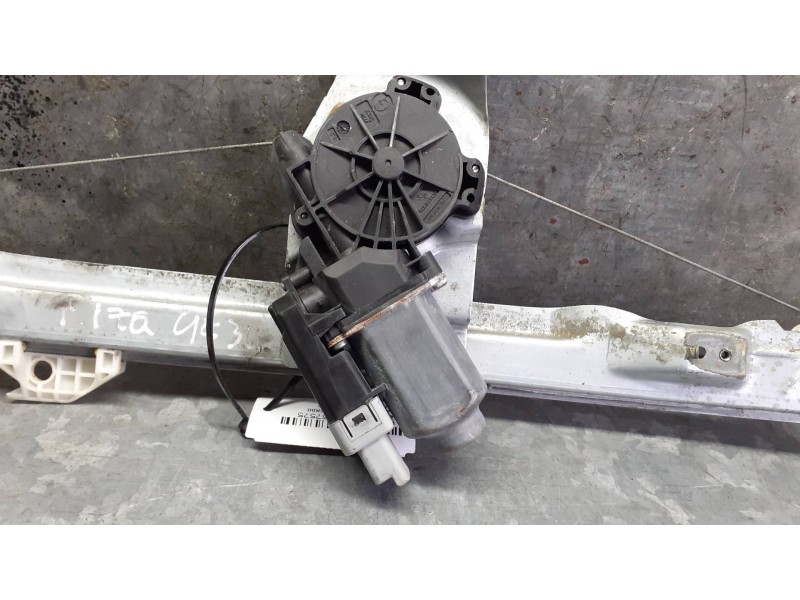 Recambio de elevalunas trasero izquierdo para opel astra gtc referencia OEM IAM 135090222 CON MOTOR ELECTRICO