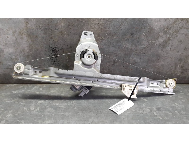 Recambio de elevalunas trasero izquierdo para opel astra gtc referencia OEM IAM 135090222 CON MOTOR ELECTRICO
