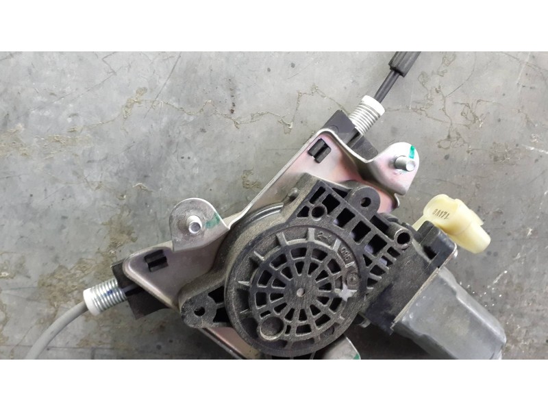 Recambio de elevalunas delantero izquierdo para hyundai i10 referencia OEM IAM 824010X010 CON MOTOR ELECTRICO