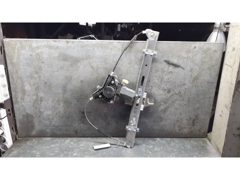 Recambio de elevalunas delantero derecho para hyundai i10 referencia OEM IAM 824020X010 CON MOTOR ELECTRICO