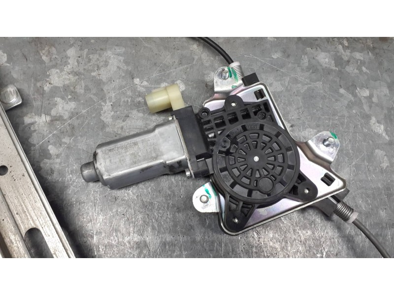 Recambio de elevalunas delantero derecho para hyundai i10 referencia OEM IAM 824020X010 CON MOTOR ELECTRICO