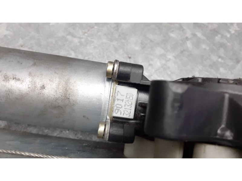 Recambio de elevalunas delantero izquierdo para nissan atleon 120 referencia OEM IAM 0130821783 SIN MOTOR ELECTRICO