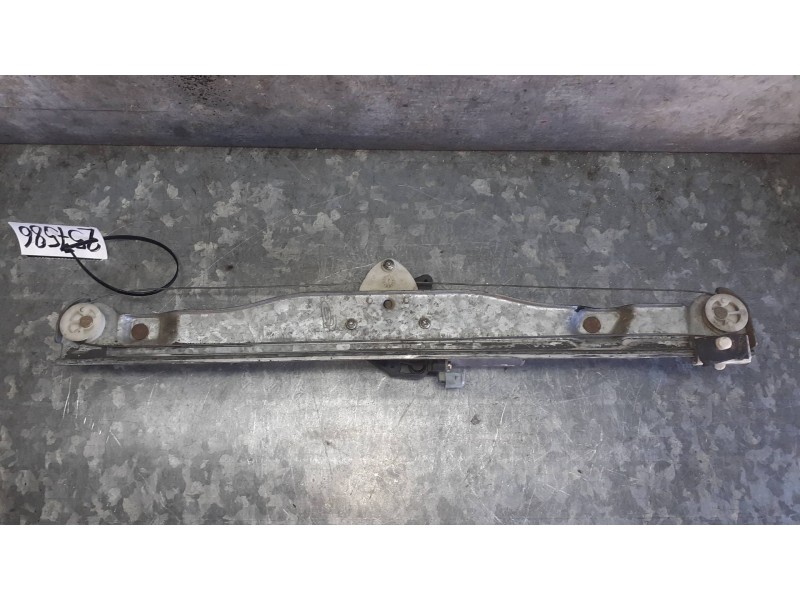 Recambio de elevalunas delantero derecho para nissan atleon 120 referencia OEM IAM 0130821782 CON MOTOR ELECTRICO