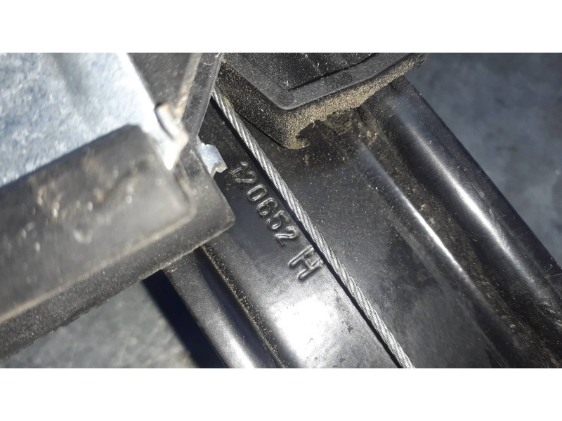 Recambio de elevalunas delantero derecho para seat ibiza (6j5) referencia OEM IAM 6J4837402J SIN MOTOR ELECTRICO