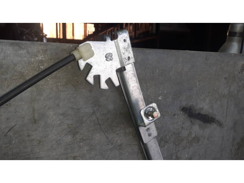 Recambio de elevalunas delantero izquierdo para hyundai kona referencia OEM IAM 06519 SIN MOTOR ELECTRICO