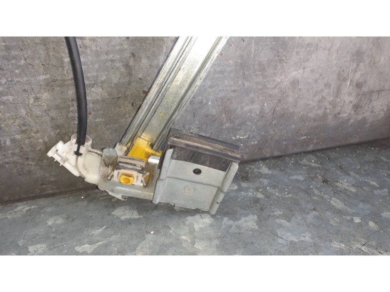 Recambio de elevalunas delantero izquierdo para hyundai kona referencia OEM IAM 06519 SIN MOTOR ELECTRICO