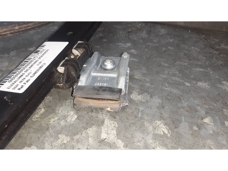 Recambio de elevalunas delantero izquierdo para seat ibiza (6j5) referencia OEM IAM 6J4837401J SIN MOTOR ELECTRICO