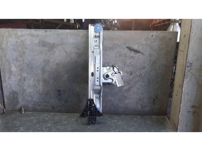 Recambio de elevalunas trasero izquierdo para opel insignia berlina referencia OEM IAM 966306104 CON MOTOR ELECTRICO