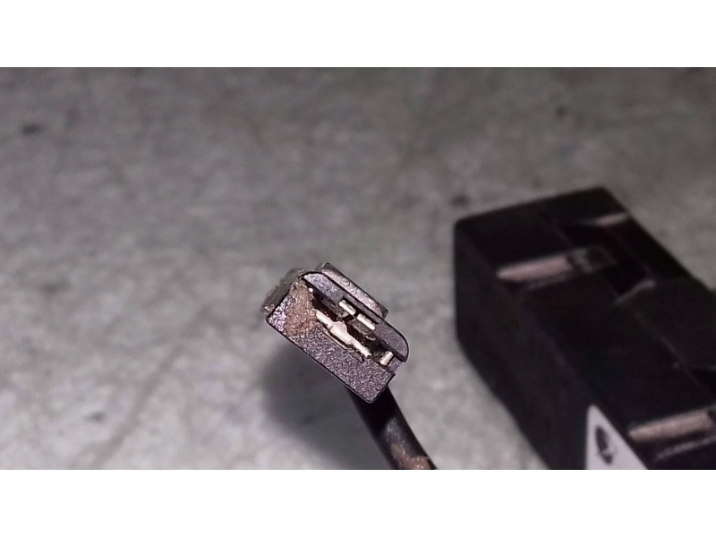 Recambio de antena para renault captur xmod referencia OEM IAM 283630001R  