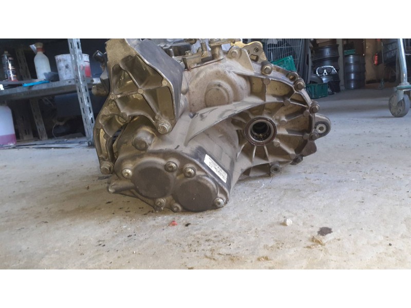 Recambio de caja cambios para ford focus lim. (cb8) referencia OEM IAM AV6R 7002 TTFLD 