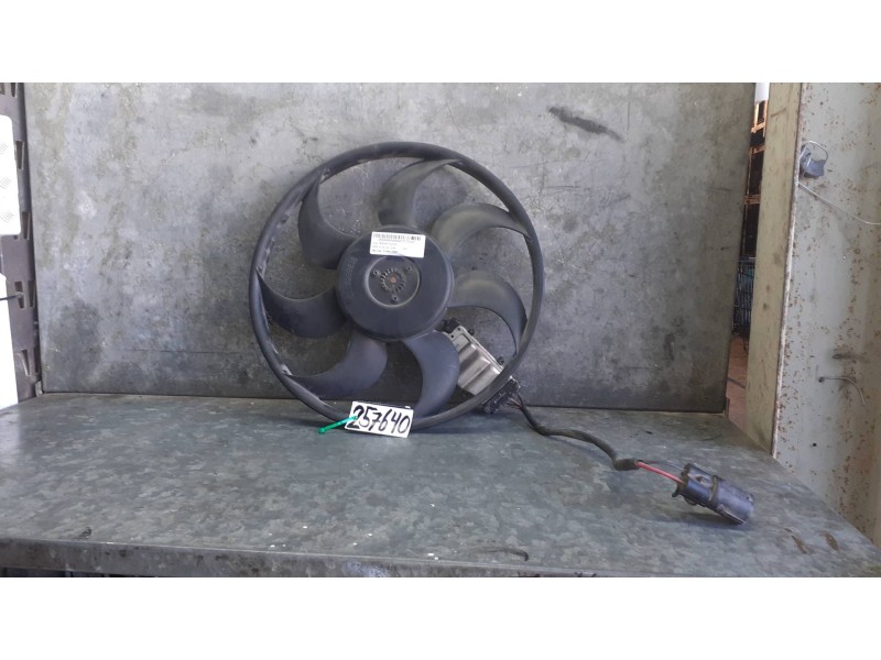 Recambio de electroventilador para ford focus lim. (cb4) referencia OEM IAM 3136613305  CON MODULO CONTROL