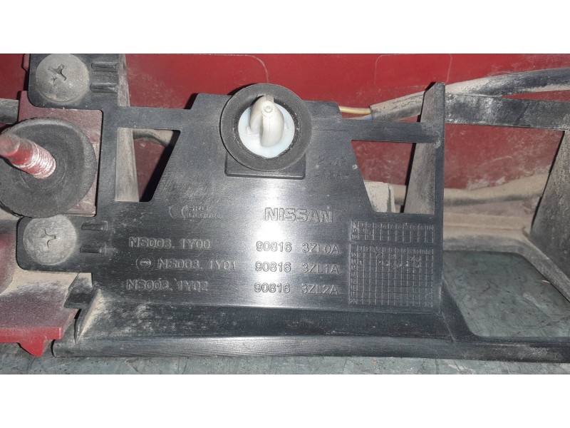 Recambio de molduras traseras para nissan pulsar (c13) referencia OEM IAM NS0021Y00 908163ZL0A TRASERA CENTRAL
