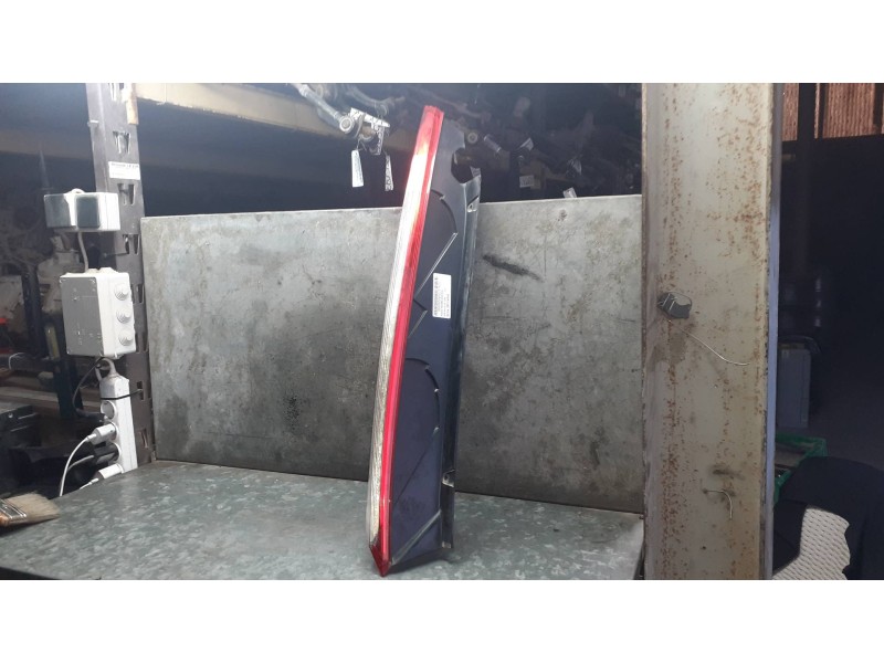 Recambio de piloto trasero izquierdo para ford focus lim. (cb4) referencia OEM IAM 8M5113405AD  