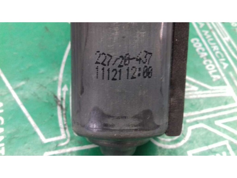 Recambio de motor elevalunas delantero derecho para audi a4 ber. (b8) básico referencia OEM IAM 8K0959802A 1101A66633110 