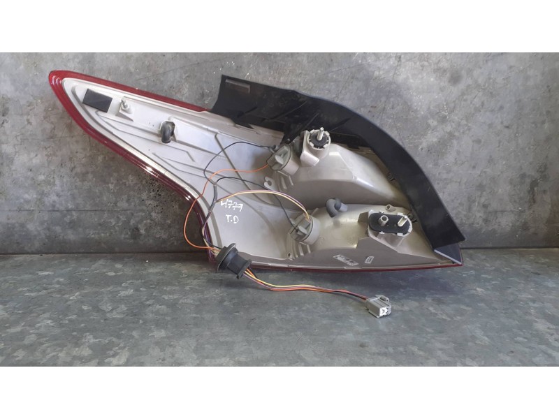 Recambio de piloto trasero derecho para ford focus lim. (cb8) referencia OEM IAM BM5113404CH  BM5113404C