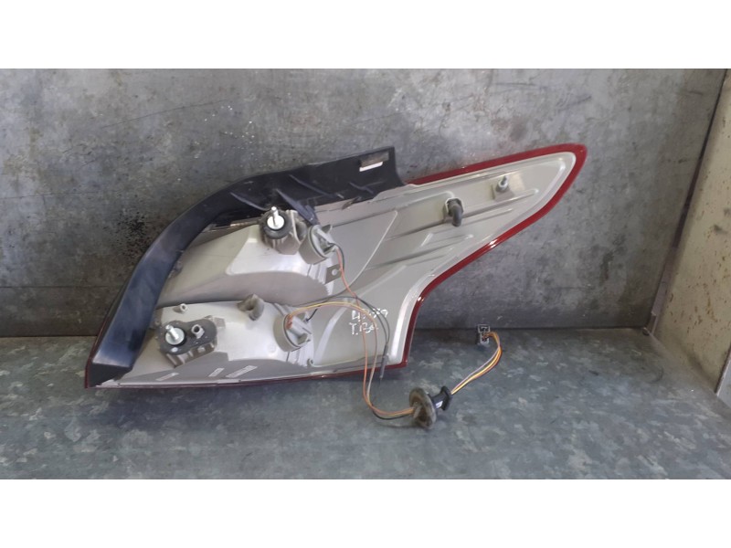 Recambio de piloto trasero izquierdo para ford focus lim. (cb8) referencia OEM IAM BM5113405CE  BM5113405C