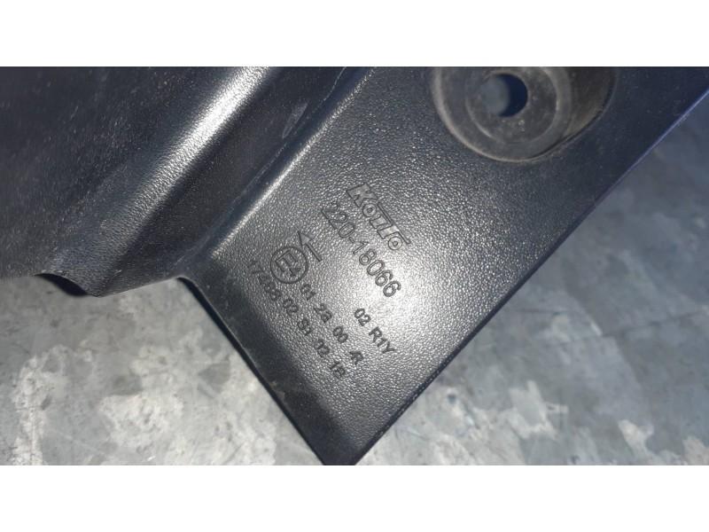 Recambio de piloto trasero izquierdo para nissan pulsar (c13) referencia OEM IAM 22018066  