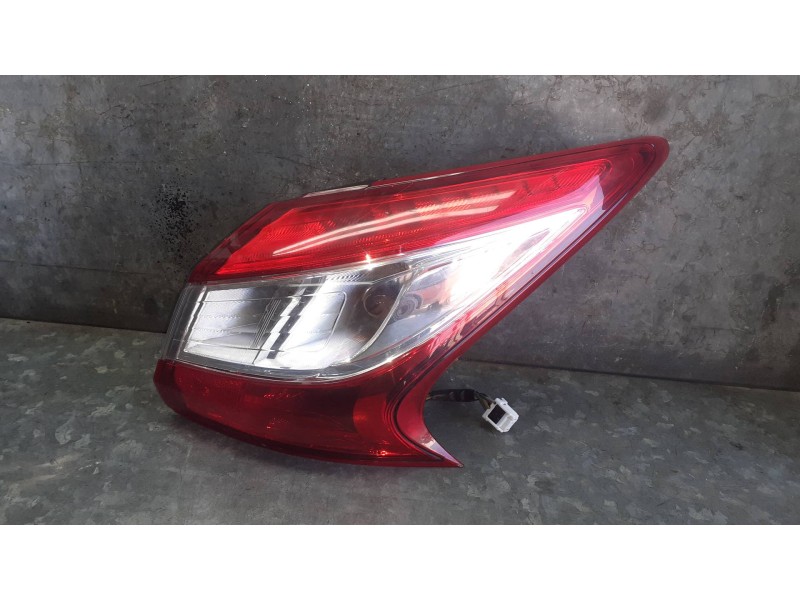 Recambio de piloto trasero derecho para nissan pulsar (c13) referencia OEM IAM 22018066  