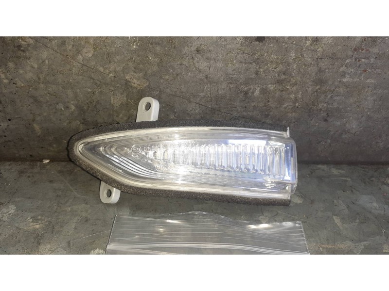 Recambio de piloto retrovisor izquierdo para nissan pulsar (c13) referencia OEM IAM 21982889  