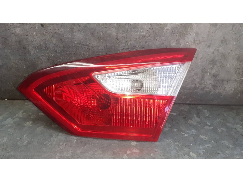 Recambio de piloto trasero izquierdo interior para ford focus lim. (cb8) referencia OEM IAM BM5113A602AD  BM5113A602A