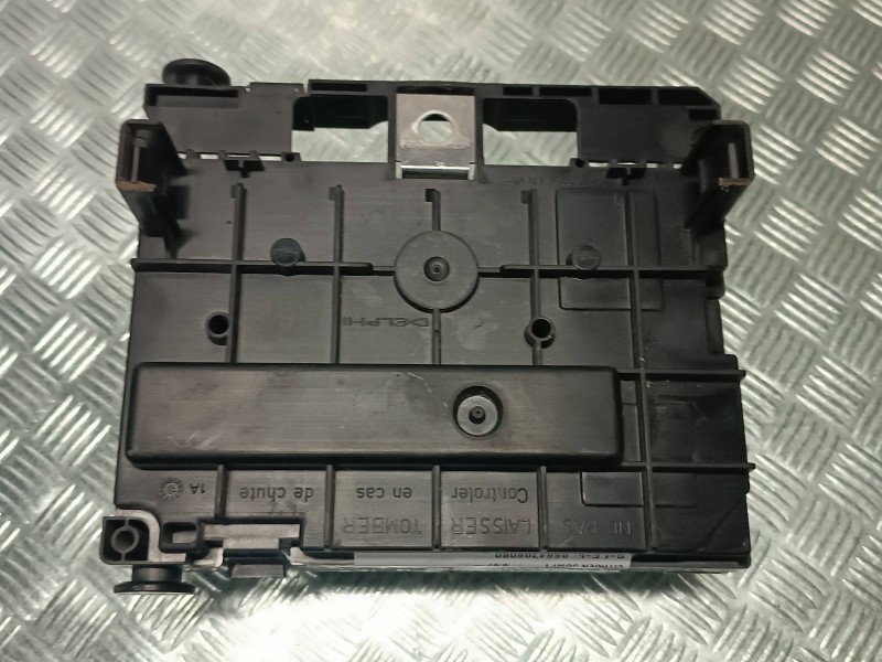 Recambio de caja reles / fusibles para citroen jumpy referencia OEM IAM 9664706080 BSM RO3 DELPHI