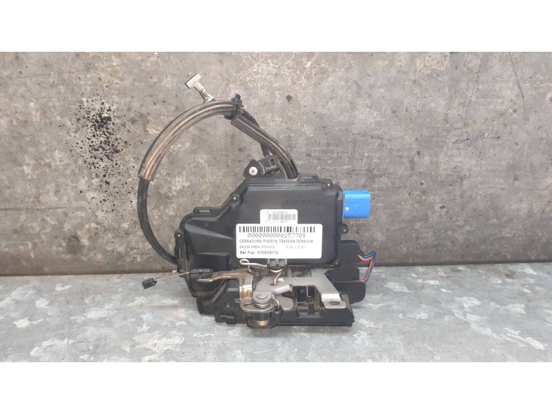 Recambio de cerradura puerta trasera derecha para skoda fabia (6y2/6y3) referencia OEM IAM 6Y0839016 CZWL3A00711 6 PINES