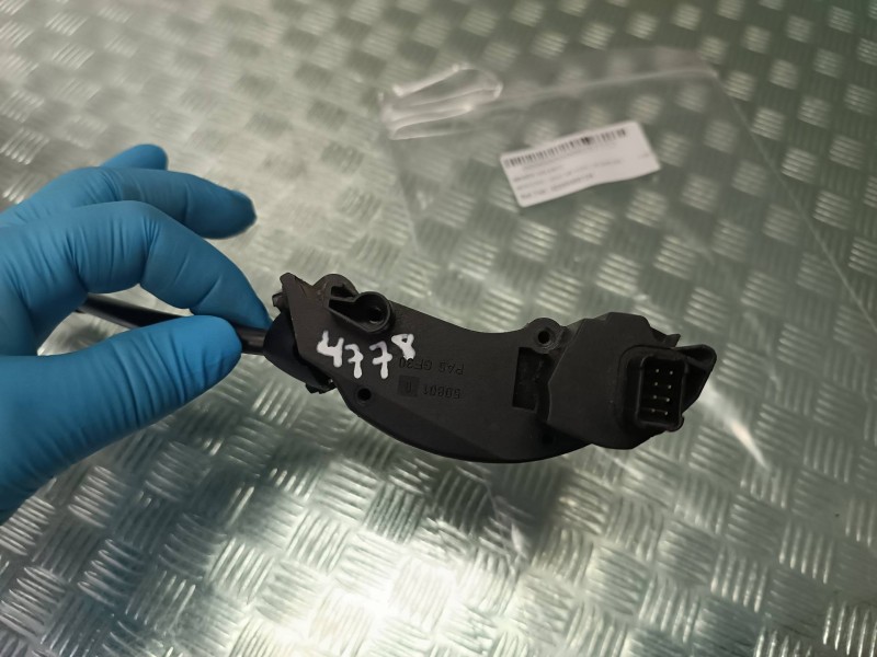 Recambio de mando volante para mercedes-benz clase s (w220) berlina referencia OEM IAM A2205450124  CONECTOR 8 PINES