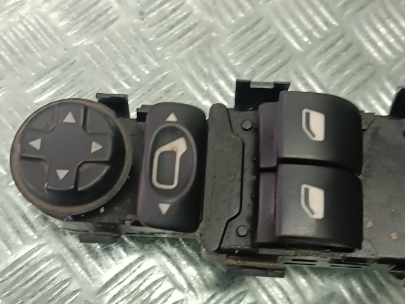 Recambio de mando elevalunas delantero izquierdo para citroen jumpy referencia OEM IAM E297613C E3063900 CONECTOR 12 PINES