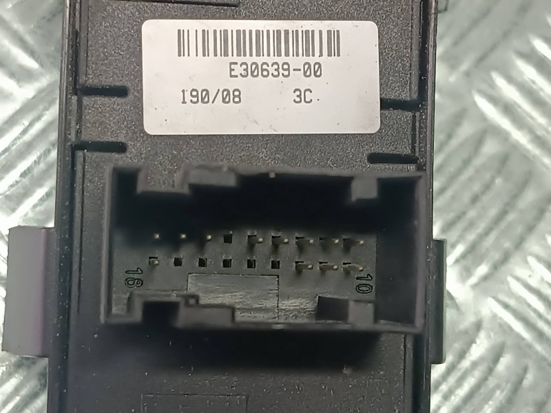 Recambio de mando elevalunas delantero izquierdo para citroen jumpy referencia OEM IAM E297613C E3063900 CONECTOR 12 PINES