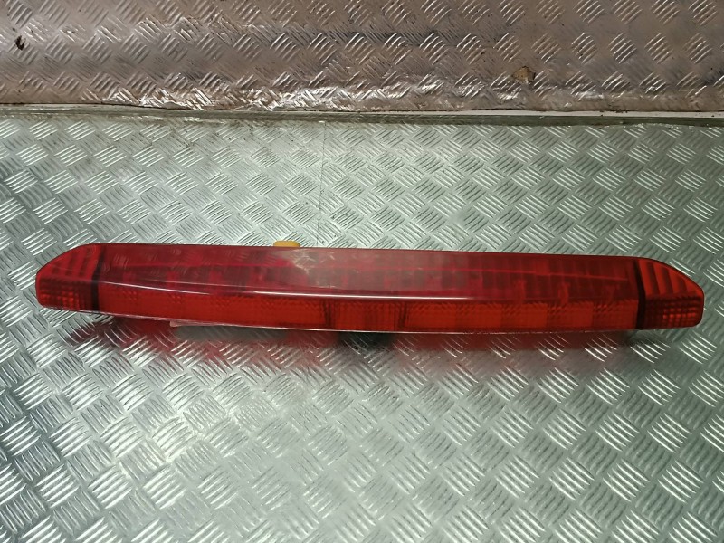 Recambio de luz central de freno para nissan murano (z50) referencia OEM IAM P2884  CONECTOR 2 PINES