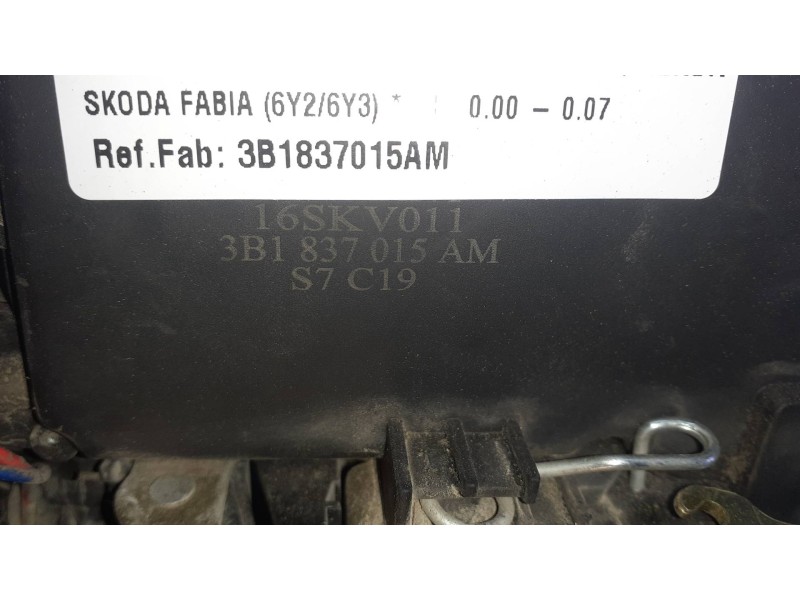Recambio de cerradura puerta delantera izquierda para skoda fabia (6y2/6y3) referencia OEM IAM 3B1837015AM 16SKV011 8 PINES