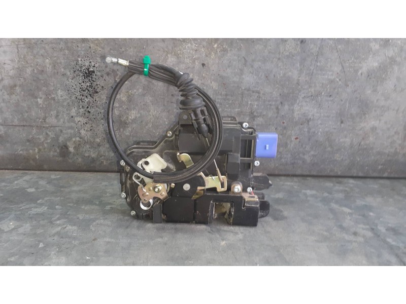 Recambio de cerradura puerta delantera izquierda para skoda fabia (6y2/6y3) referencia OEM IAM 3B1837015AM 16SKV011 8 PINES