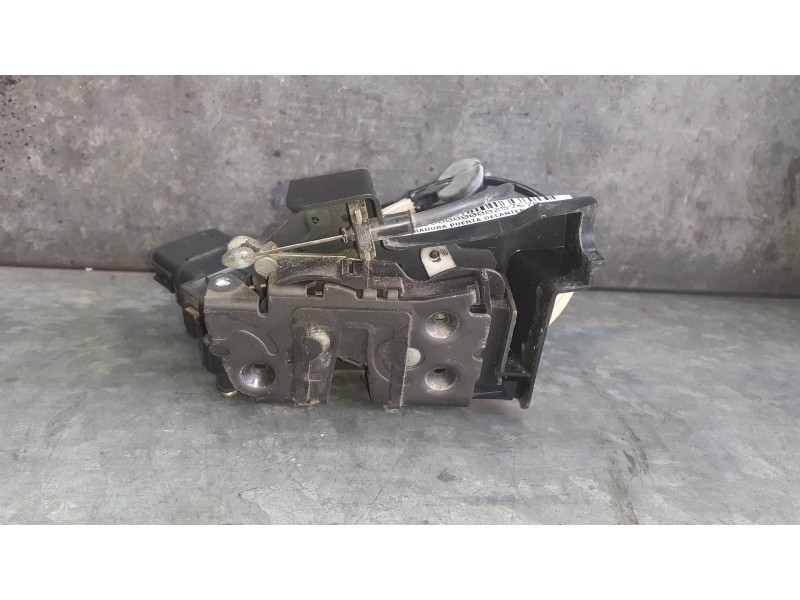 Recambio de cerradura puerta delantera izquierda para ford focus lim. (cb4) referencia OEM IAM 3M5AR21813ET  FOMOCO