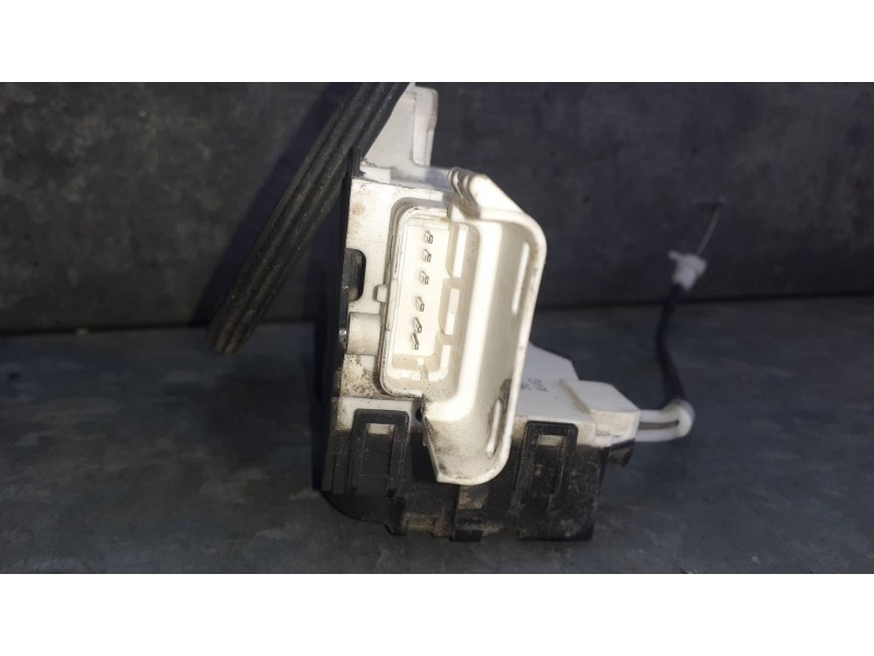 Recambio de cerradura puerta delantera izquierda para peugeot 407 referencia OEM IAM 9656633080F00 40517095 6 PINES