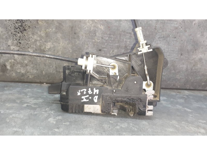 Recambio de cerradura puerta delantera izquierda para opel vectra c berlina referencia OEM IAM 24447340  7 PINES