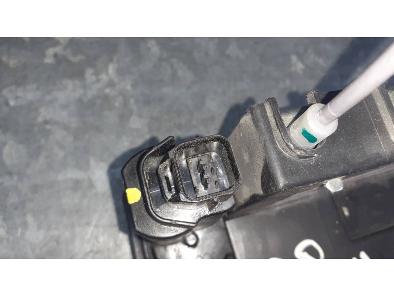 Recambio de cerradura puerta delantera derecha para hyundai i10 referencia OEM IAM   5 PINES